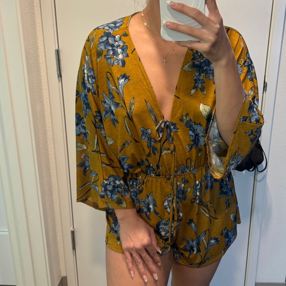 FLORAL ROMPER - Picture 4 of 4